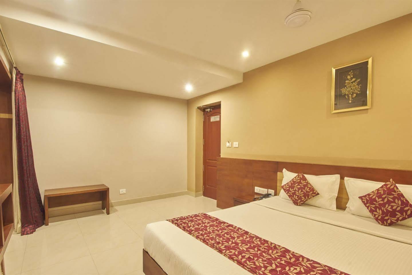 Pleasant Inn Pondicherry Exterior photo